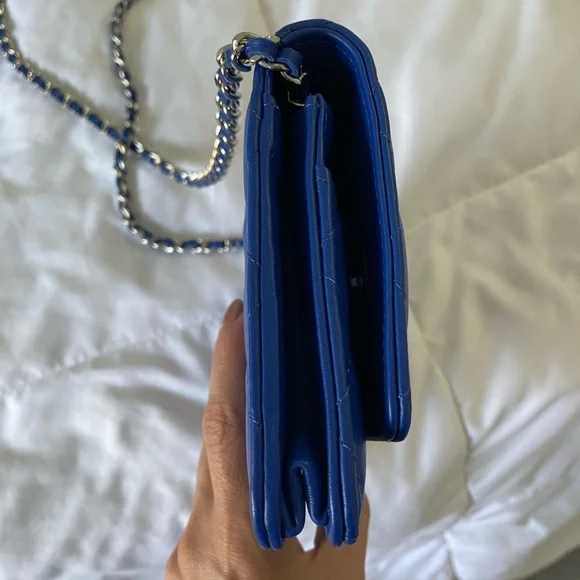 Beautiful royal blue Chanel Wallet on chain WOC 💙 - Picture 5 of 8